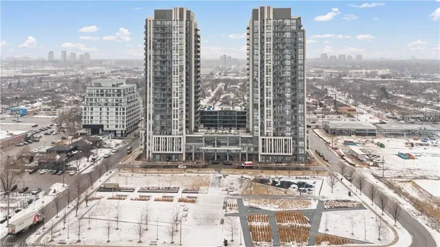 Additional image 29 of 17 Zorra St Unit 1608