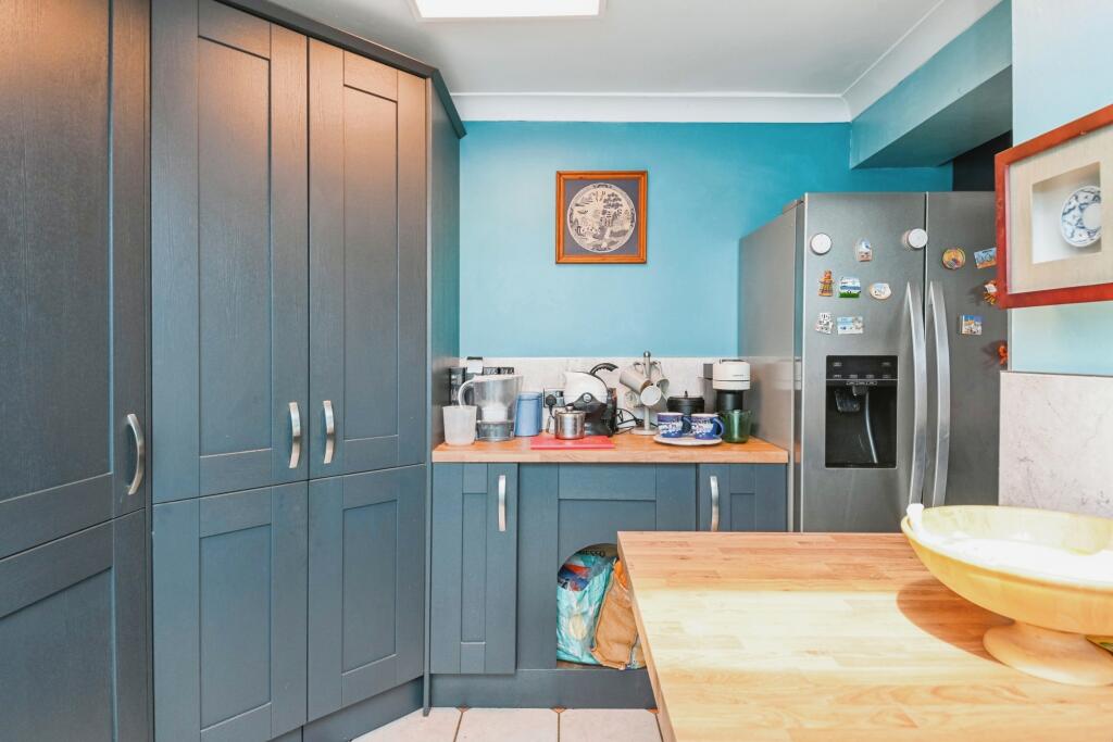 Additional image 9 of Ferndale Road, Harwich, Essex, CO12