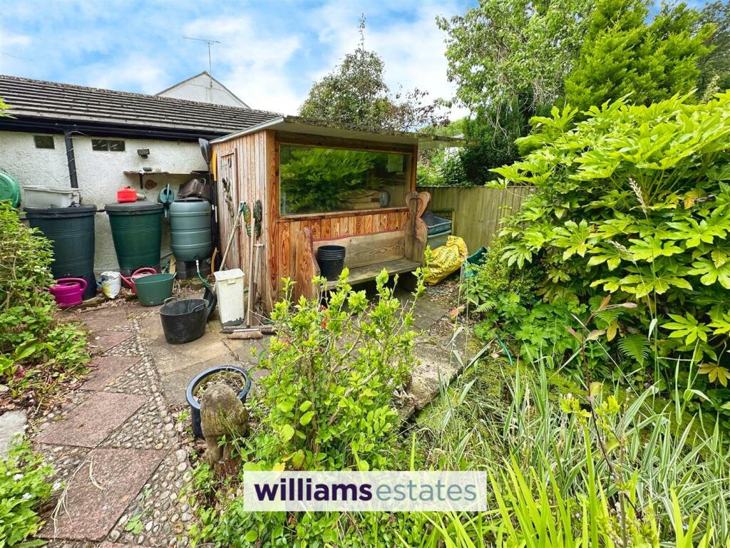 Additional image 16 of Coed-Talon, Mold