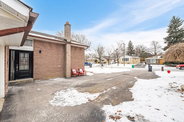 Additional image 3 of 64 Kimbark Dr