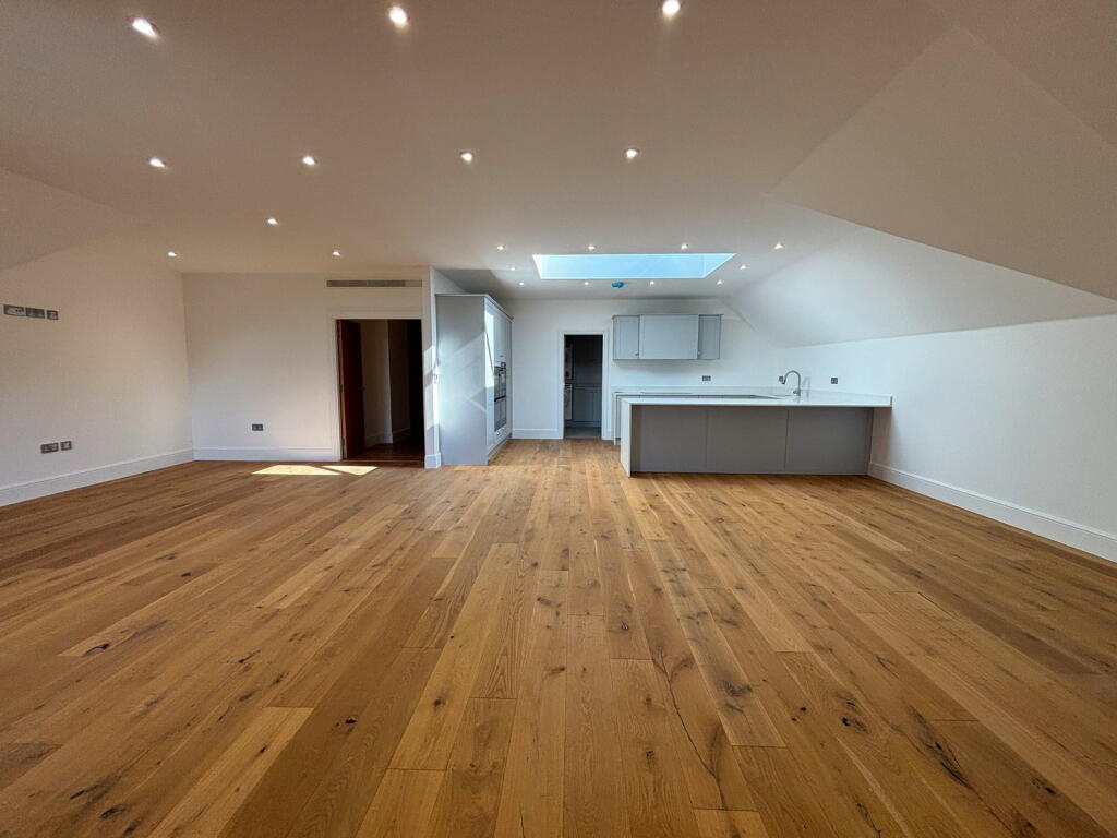 Additional image 5 of 41 Shenfield Road, Shenfield, Brentwood