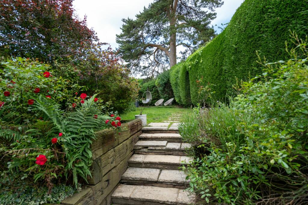 Additional image 17 of Slines Oak Road, Woldingham, CR3