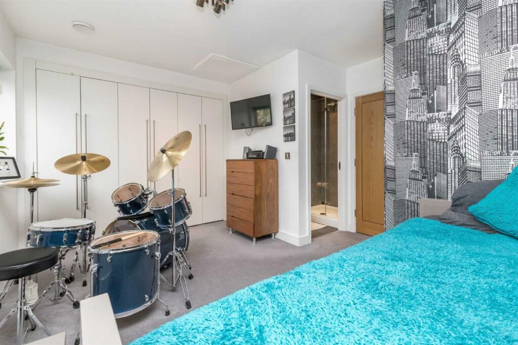 Additional image 13 of Mowbray Close, Epping