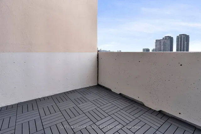 Additional image 34 of 60 Southport St Unit 912