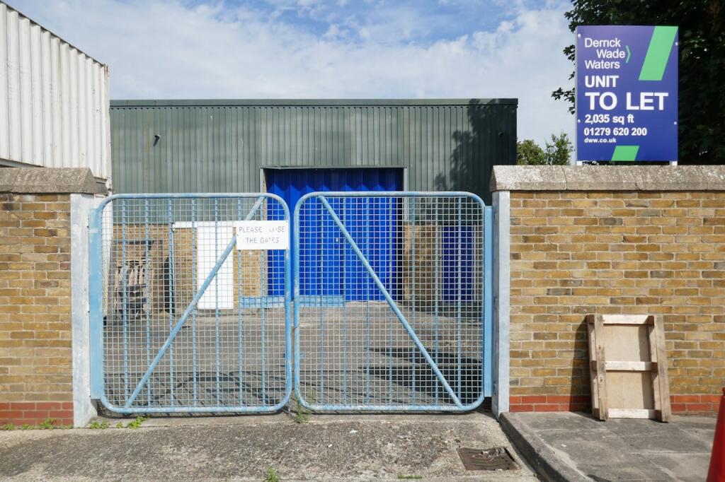 Additional image 8 of 1 Horsecroft Place, Harlow, CM19 5BT