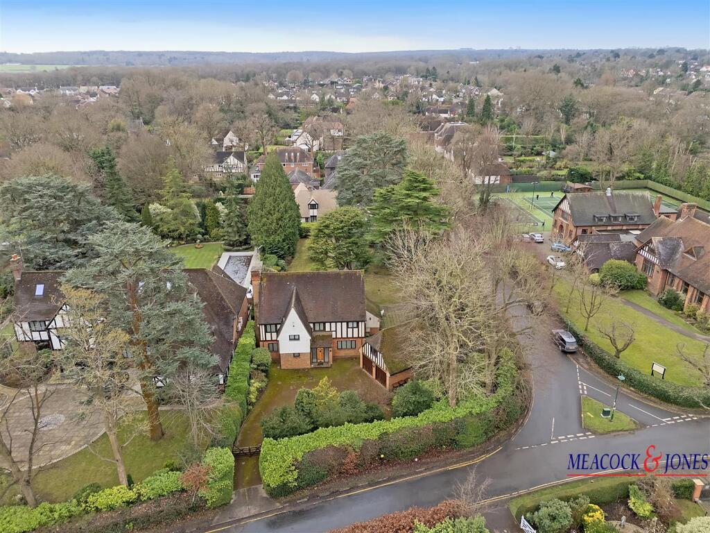 Additional image 34 of Roundwood Avenue, Hutton Mount, Brentwood