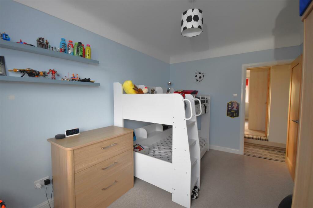 Additional image 20 of Woodfall Close, Little Neston