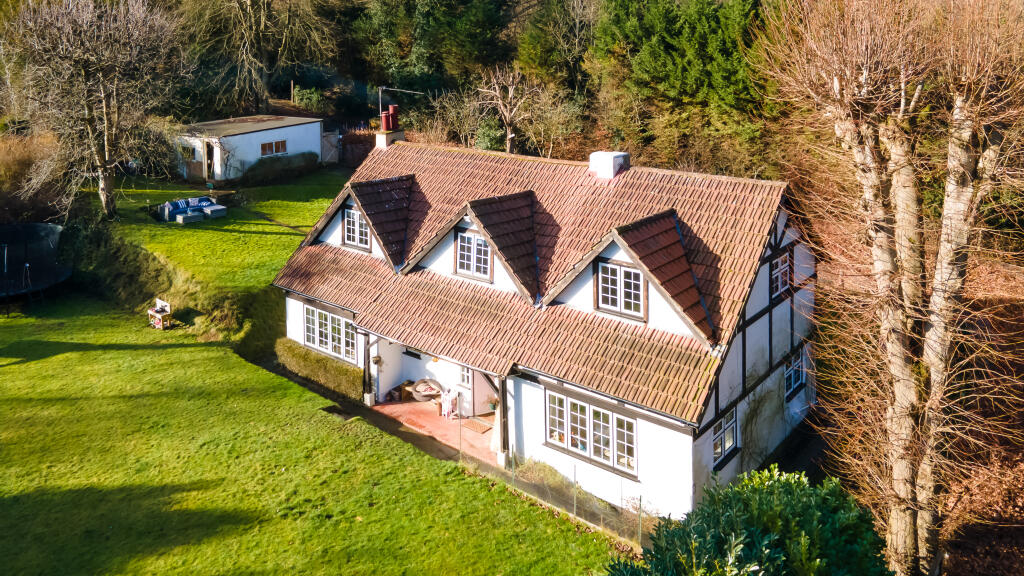 Additional image 20 of Woodland Way, Caterham, CR3