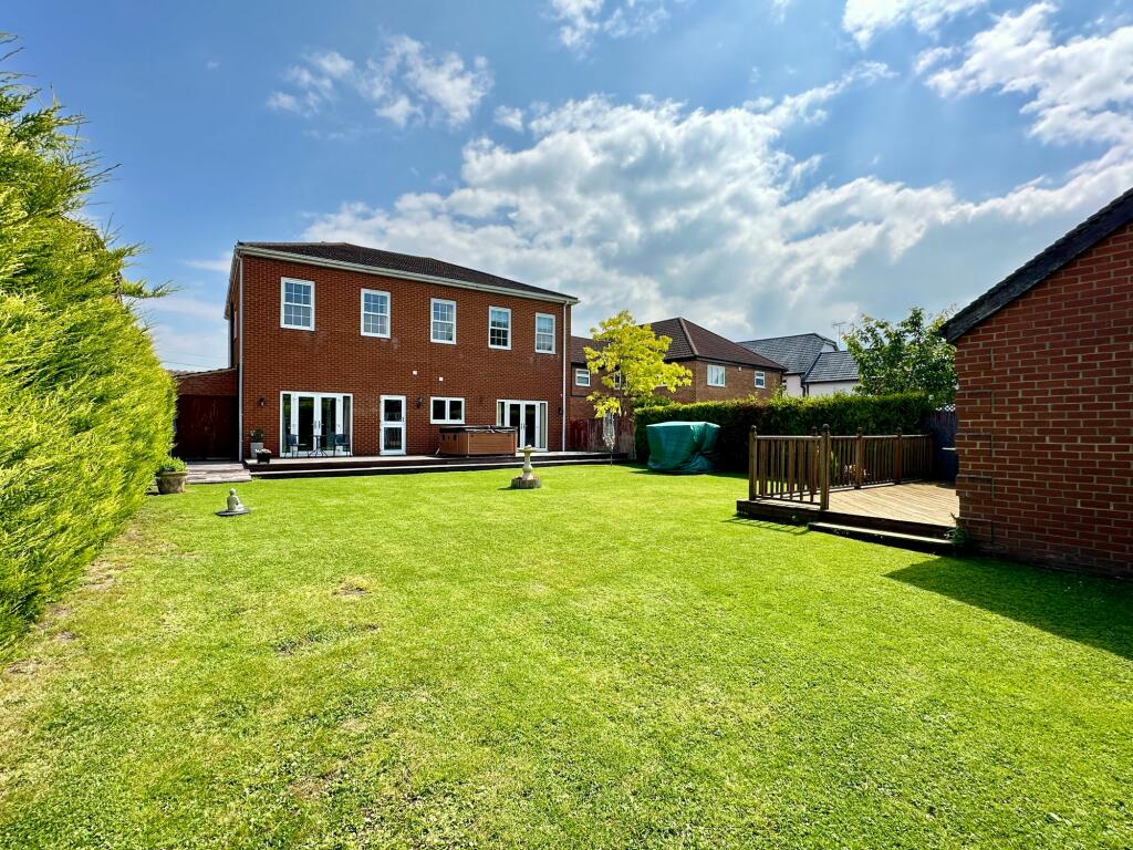 Additional image 26 of Noak Hill Road, Billericay, CM12