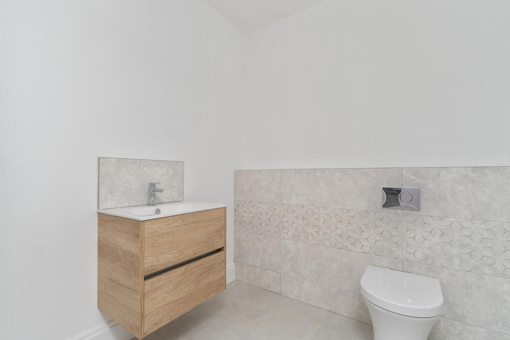 Additional image 18 of Hammond Road, Hatfield Broad Oak, Bishop's Stortford, Essex, CM22