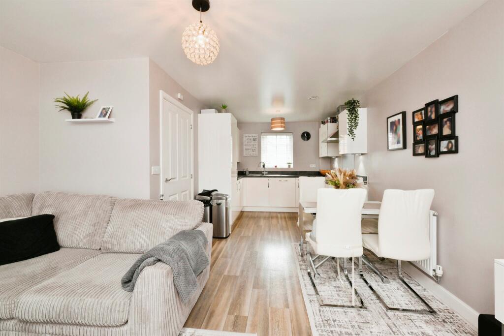 Additional image 4 of Fieldfare Way, HARLOW
