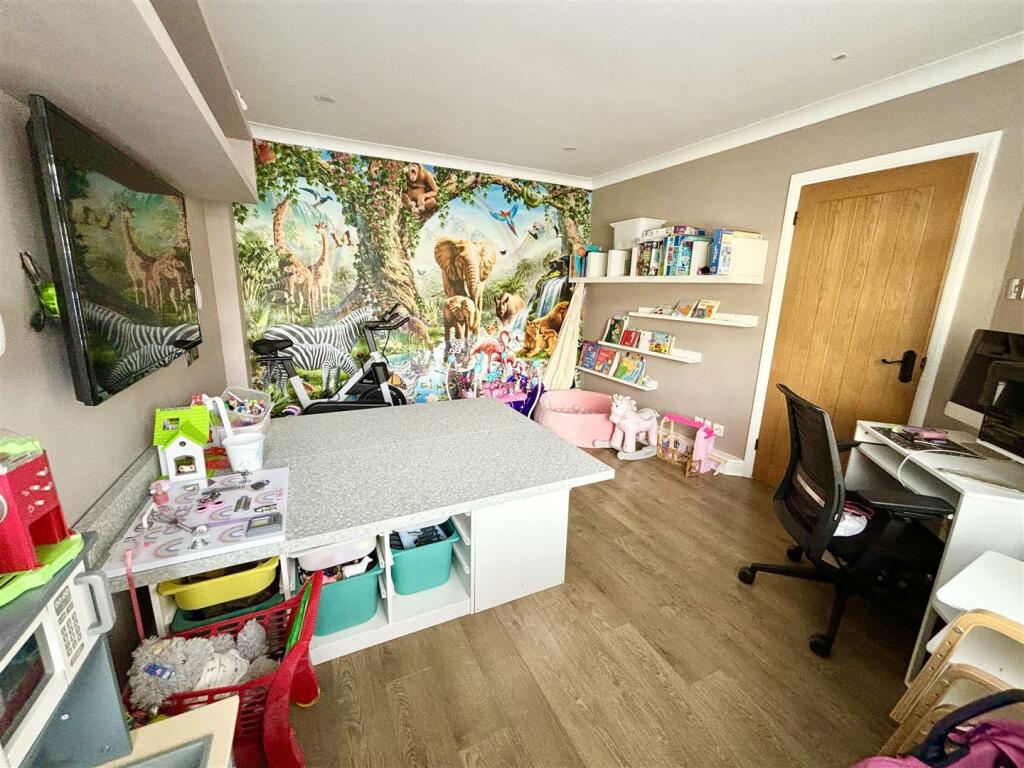 Additional image 19 of Thorndon Avenue, West Horndon, Brentwood