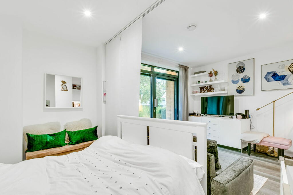 Additional image 6 of Whitestone Way, Croydon, CR0 4FG