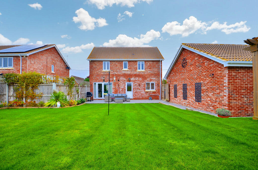 Additional image 17 of Manningtree, CO11