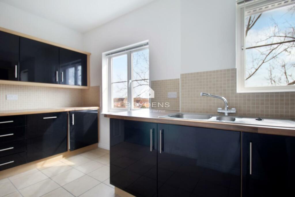 Additional image 4 of Bradford Drive, Close to Station, North Colchester