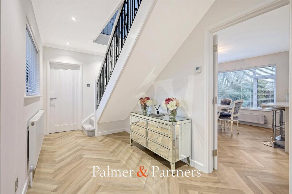 Additional image 4 of Aylesbury Drive, Holland-on-Sea, Clacton-on-Sea, Essex, CO15