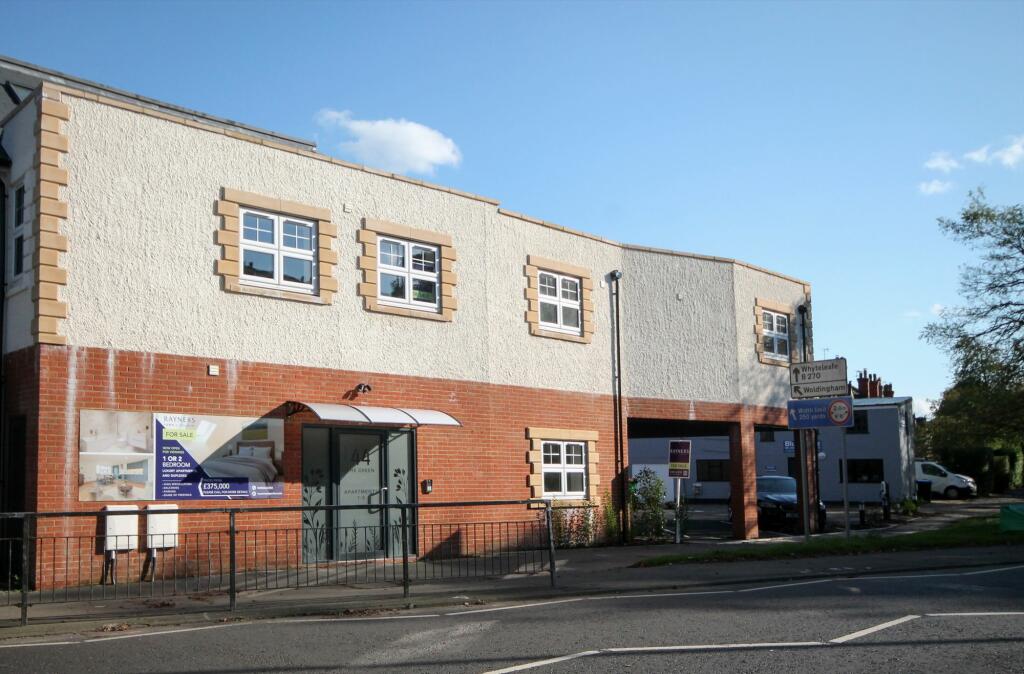 Additional image 17 of 44 The Green, Surrey, CR6