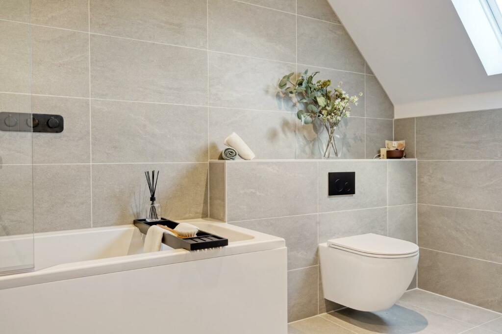 Additional image 22 of Brizes Park, Kelvedon Hatch