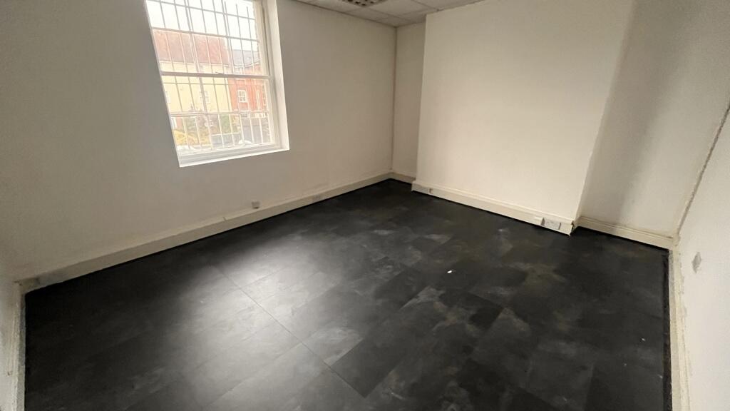 Additional image 8 of 105, High Street, Brentwood, Essex, CM14