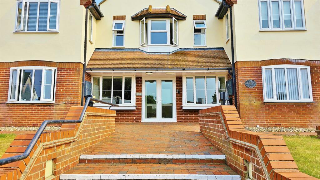 Additional image 18 of Louise Close, Walton On The Naze