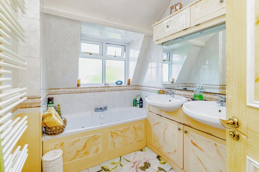 Additional image 13 of Woodmere Avenue, Shirley, Croydon, CR0