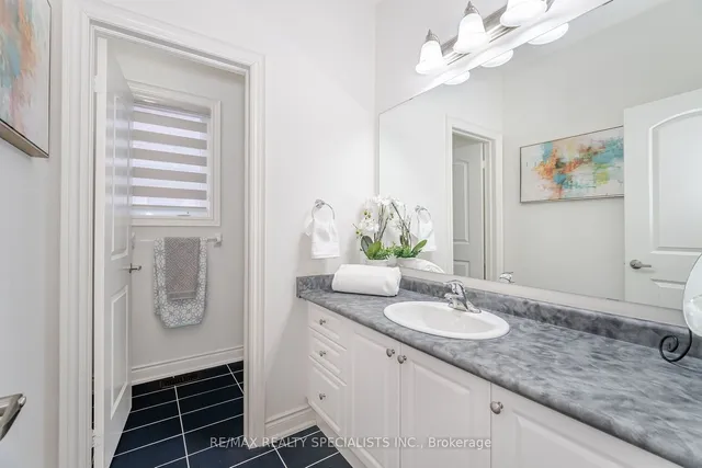 Additional image 33 of 42 Balloon Cres