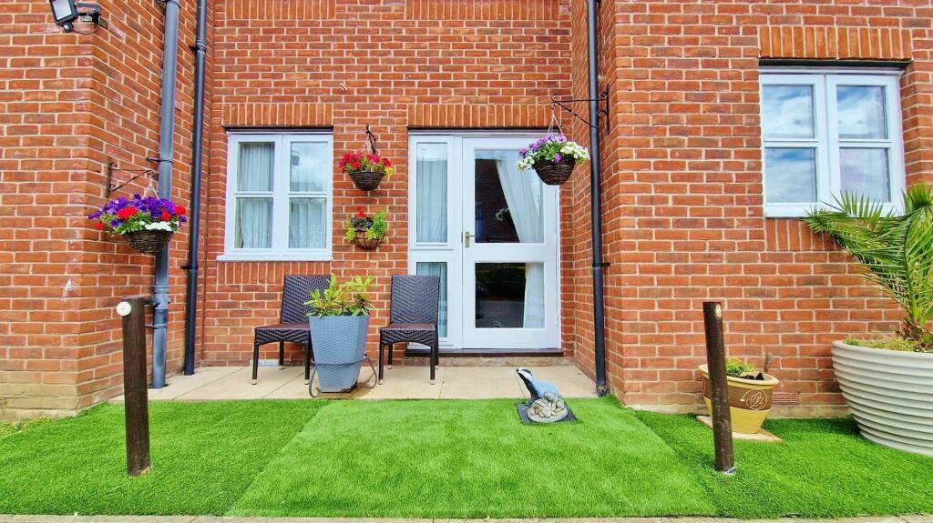 Additional image 13 of Connaught Avenue, Frinton-On-Sea