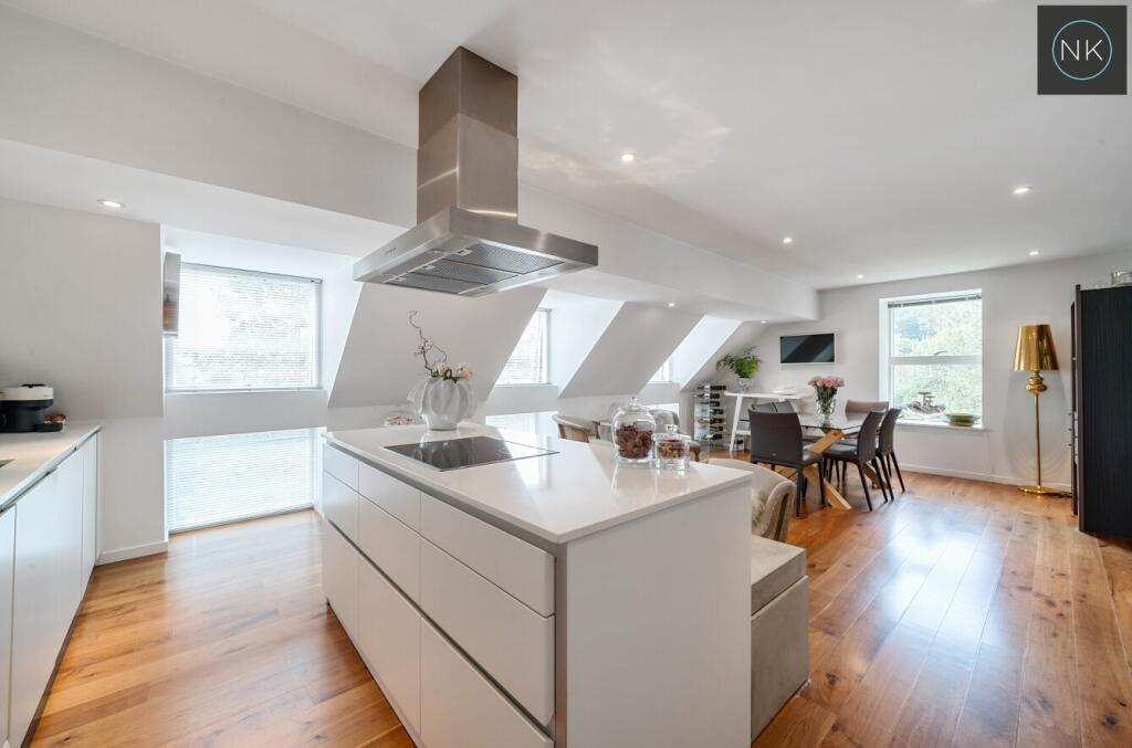 Additional image 11 of Coopers Court, Piercing Hill, Theydon Bois, Epping, Essex, CM16