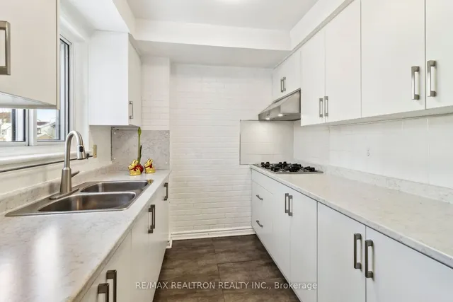 Additional image 17 of 44 Chester Le Blvd Unit 6