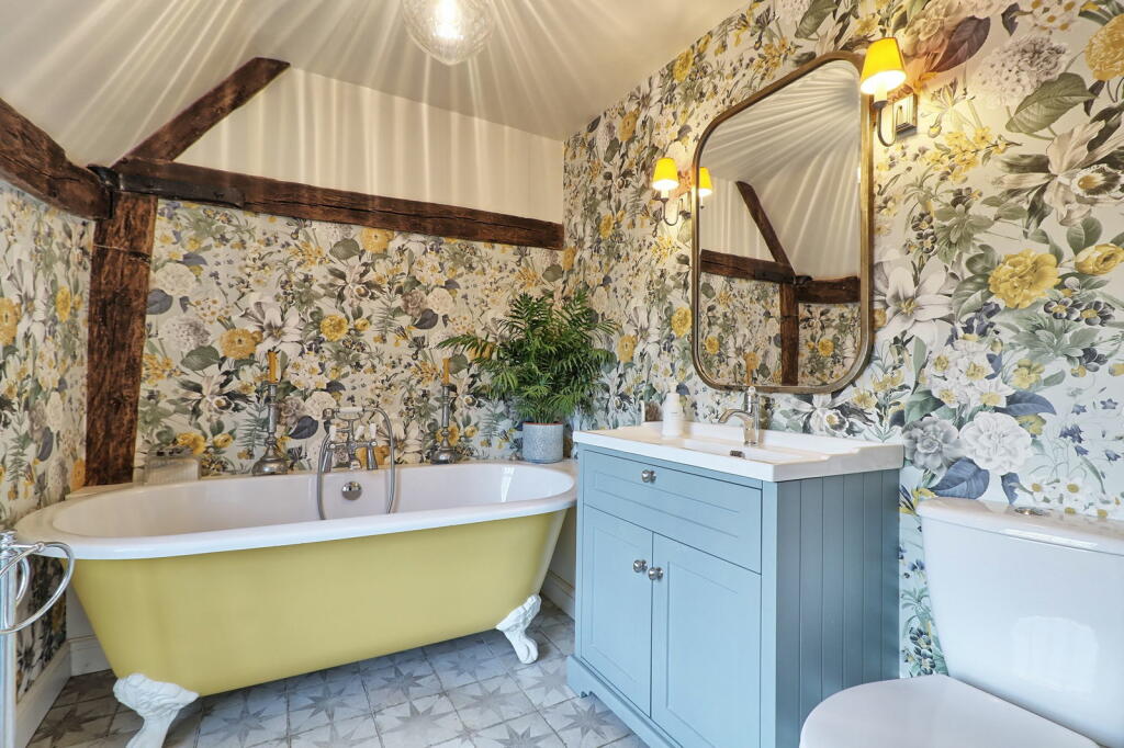 Additional image 9 of High Street, Thorpe-le-Soken, Clacton-on-sea, CO16 0DY