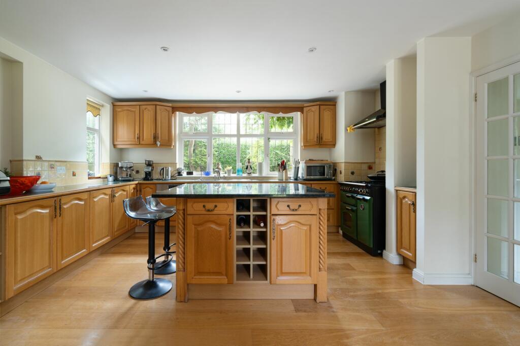 Additional image 9 of High Drive, Woldingham, CR3