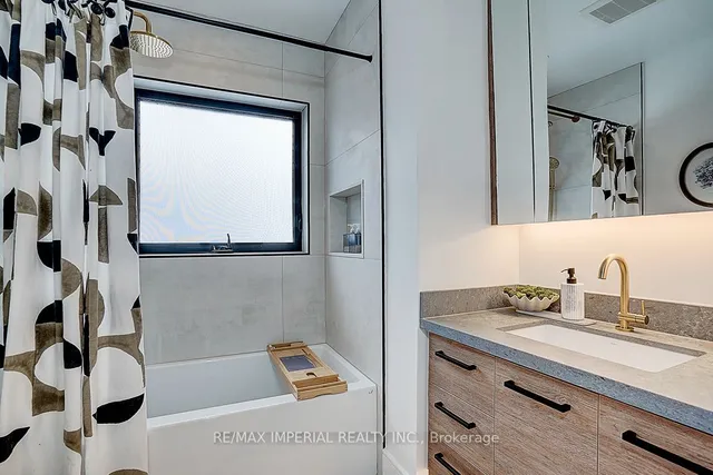 Additional image 32 of 3 Guytoi Crt