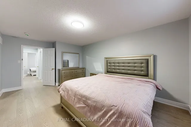 Additional image 25 of 11 Revelstoke Pl