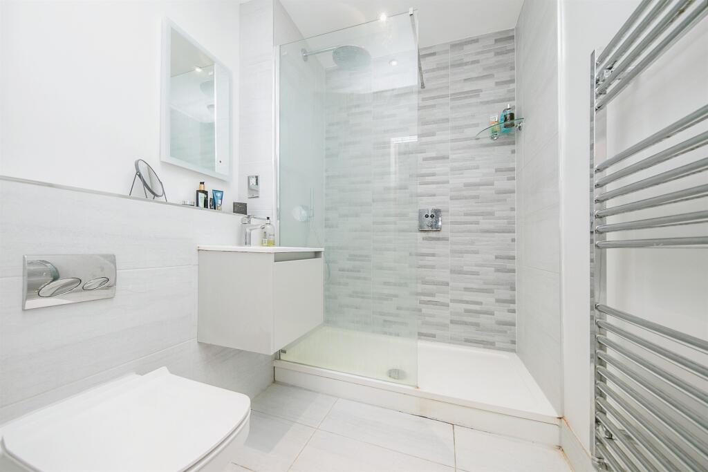 Additional image 15 of Clarendon Way, Colchester