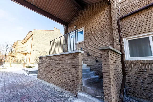 Additional image 27 of 50 Scarborough Golf Club Rd Unit 114