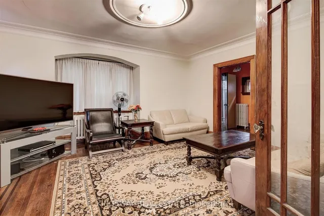 Additional image 7 of 17 Mulholland Ave