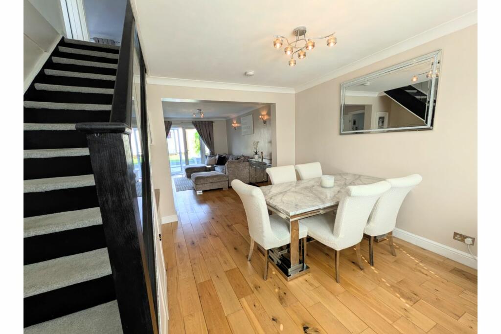 Additional image 14 of Lorraine Close, Billericay, CM11