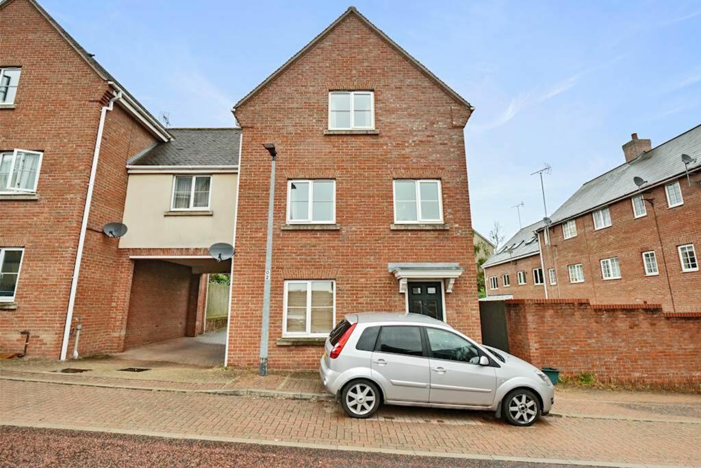 Bardsley Close, Colchester CO4