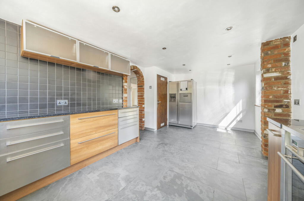 Additional image 11 of Stebbing Road, Felsted, Essex, CM6