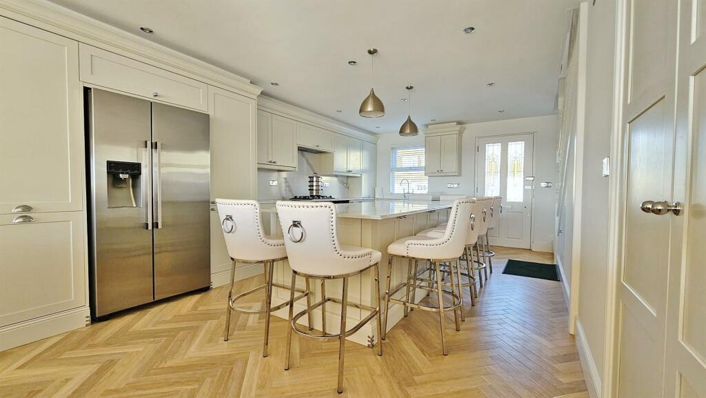 Additional image 5 of Green Lane, Walton On The Naze