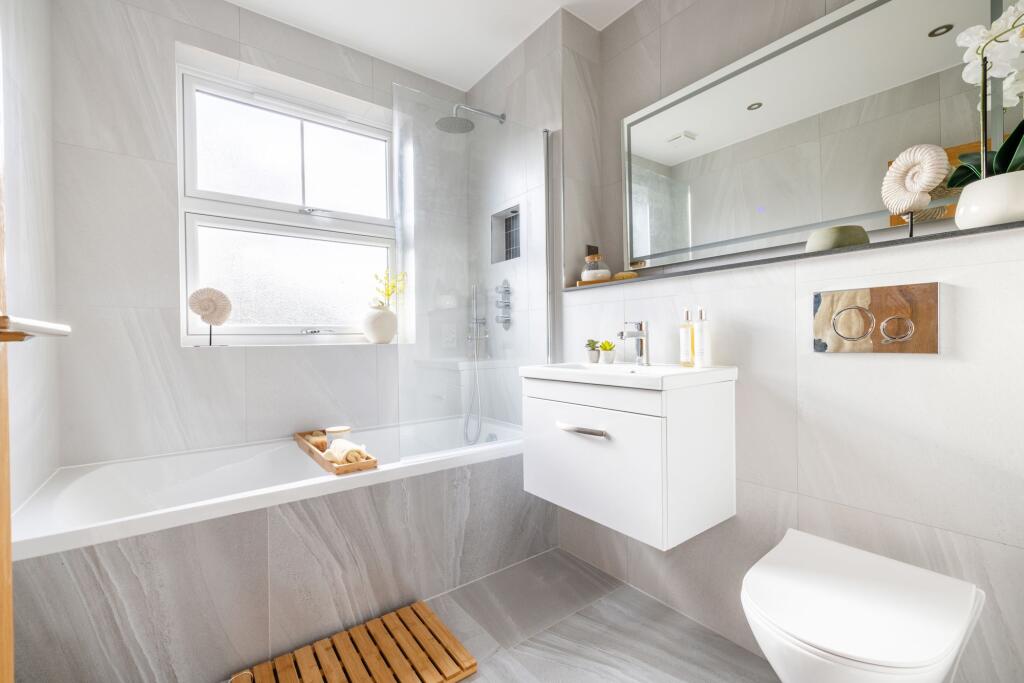 Additional image 9 of Greenway Drive, Shirley