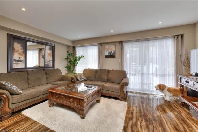 Additional image 18 of 26 Renfrew St