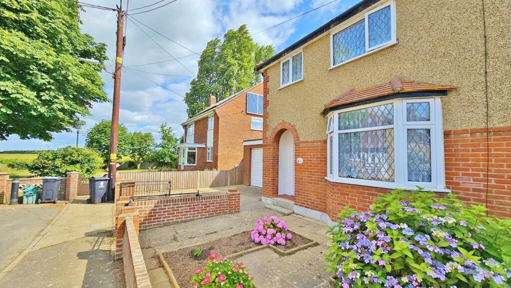 Additional image 28 of First Avenue, Walton On The Naze