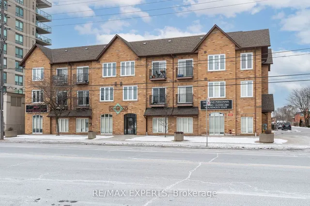 1000 Sheppard Ave Unit 206