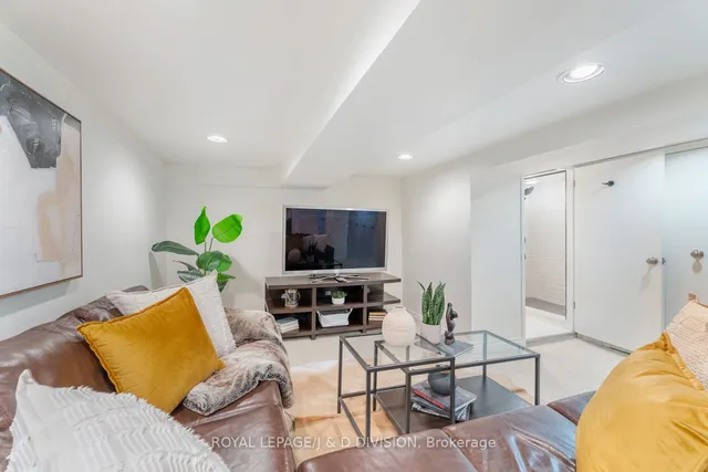 Additional image 32 of 360 Briar Hill Ave