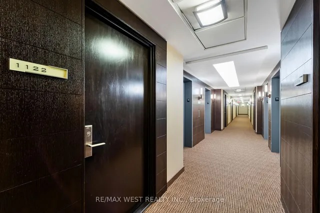 Additional image 5 of 70 Roehampton Ave Unit 1122