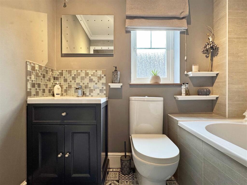 Additional image 18 of Shimbrooks, Great Leighs, Chelmsford