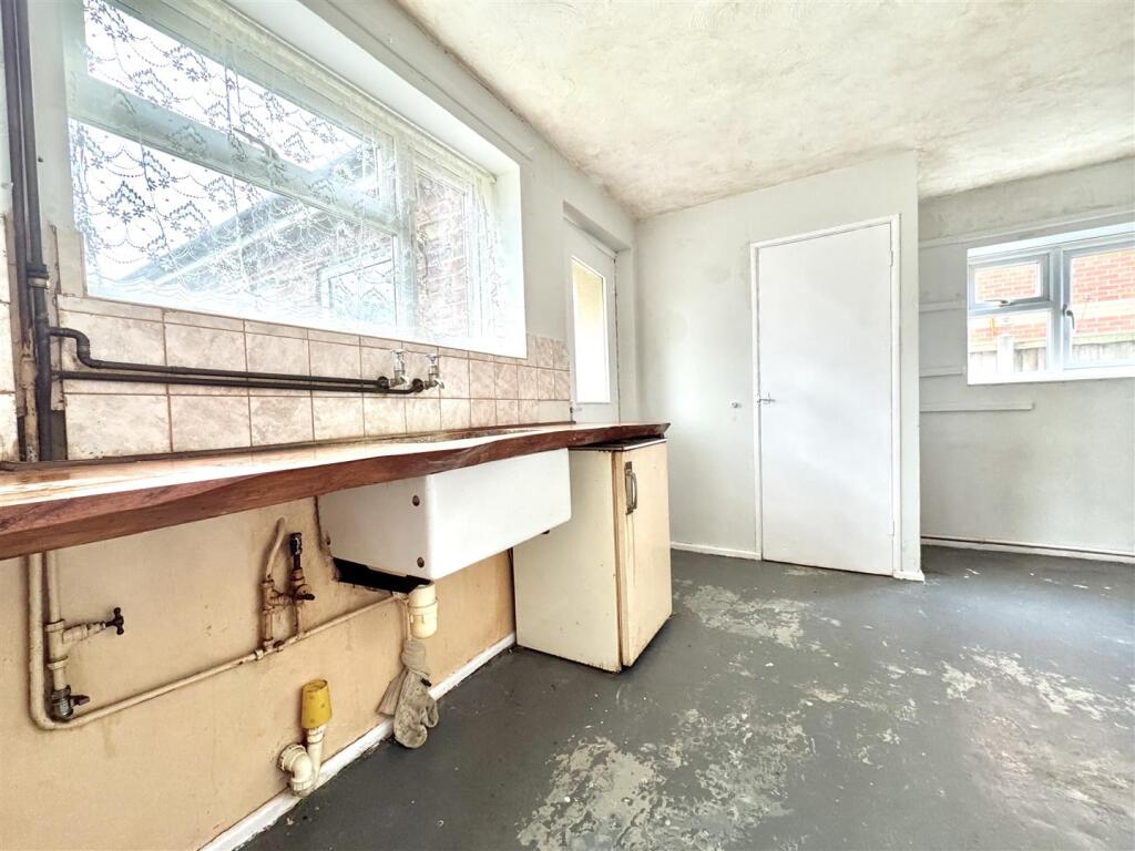 Additional image 7 of Glendale Road, Burnham-On-Crouch