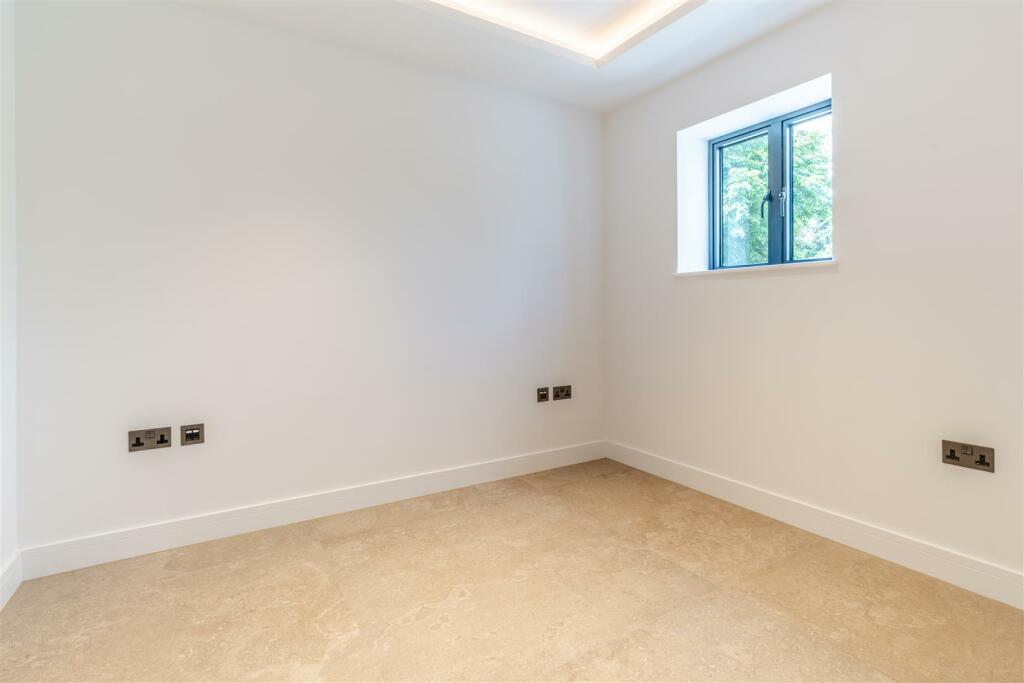 Additional image 30 of Broomhills Chase, Little Burstead, Billericay