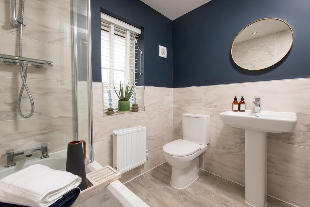 Additional image 10 of Low Road, 
Dovercourt, 
Essex, 
CO12 3TX